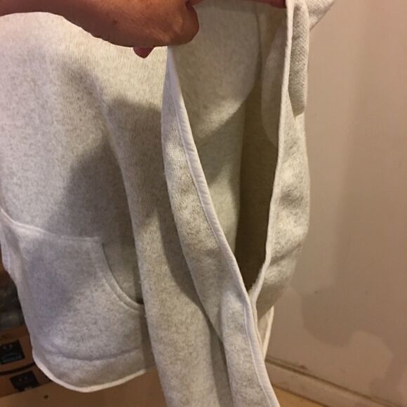 Eddie Bauer Poncho   - Picture 9 of 9